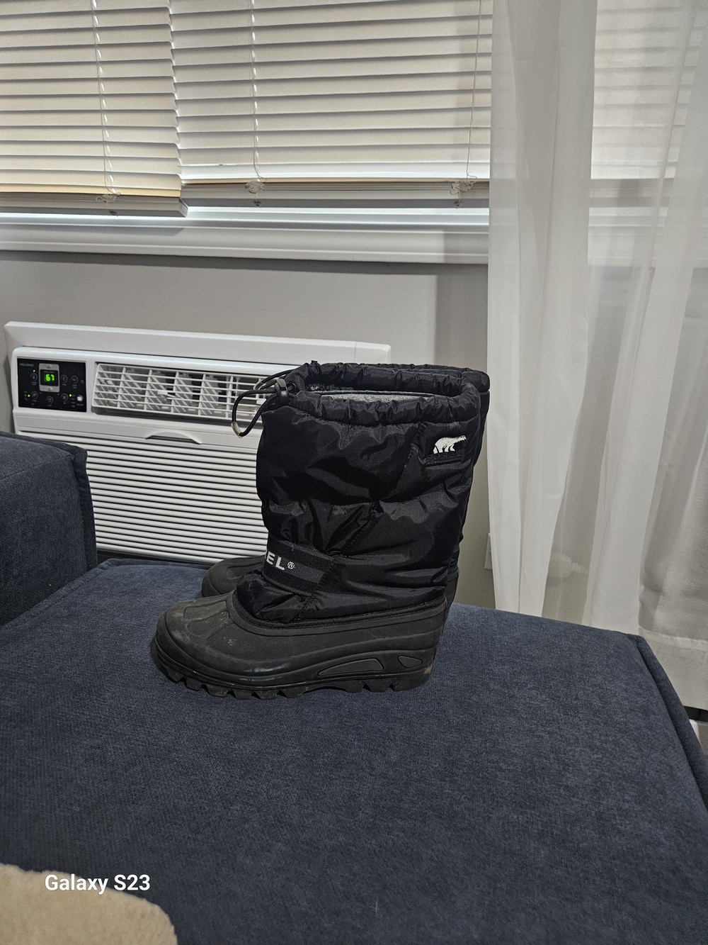 Sorel Cub Black Waterproof Insulated Winter Snow Boots Size 6 EU 38